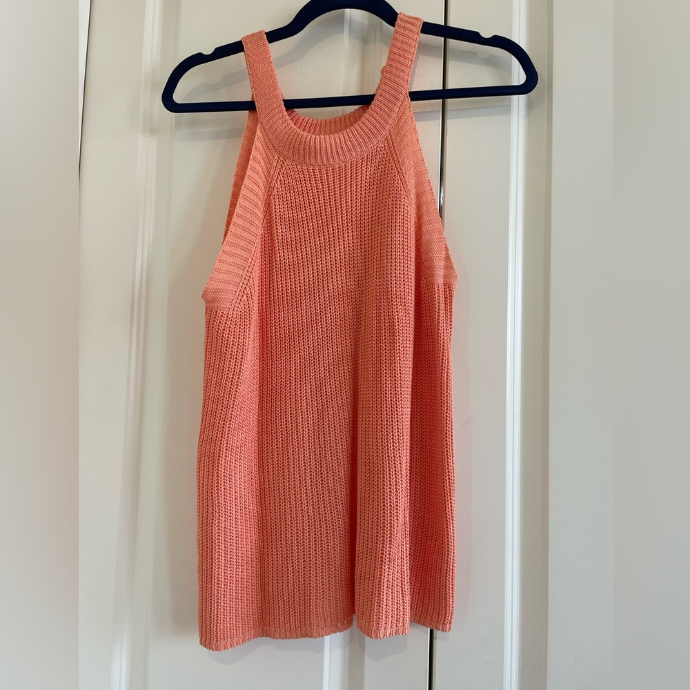 Beautiful sweater tank in coral